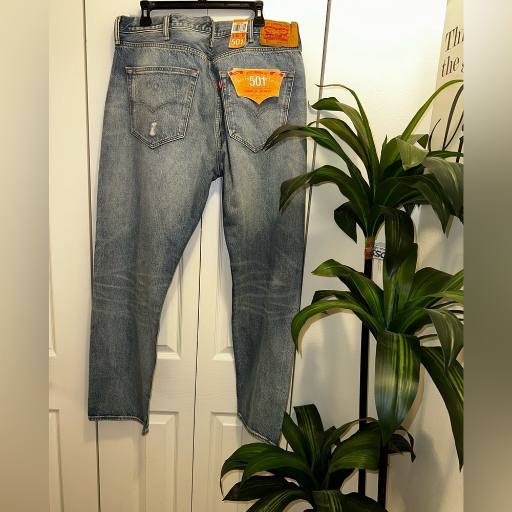 Levi's Men's Straight Jeans in Faded Blue